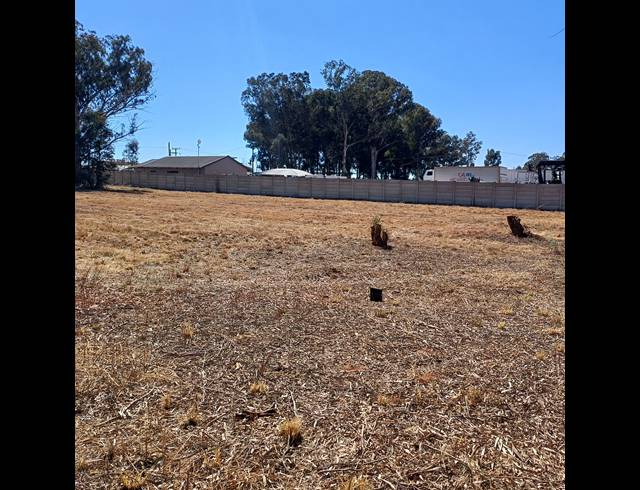 4,047M² VACANT LAND FOR SALE IN HIGHBURY